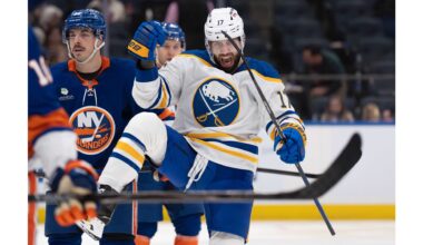 Zucker, Sabres throttle Islanders on Saturday