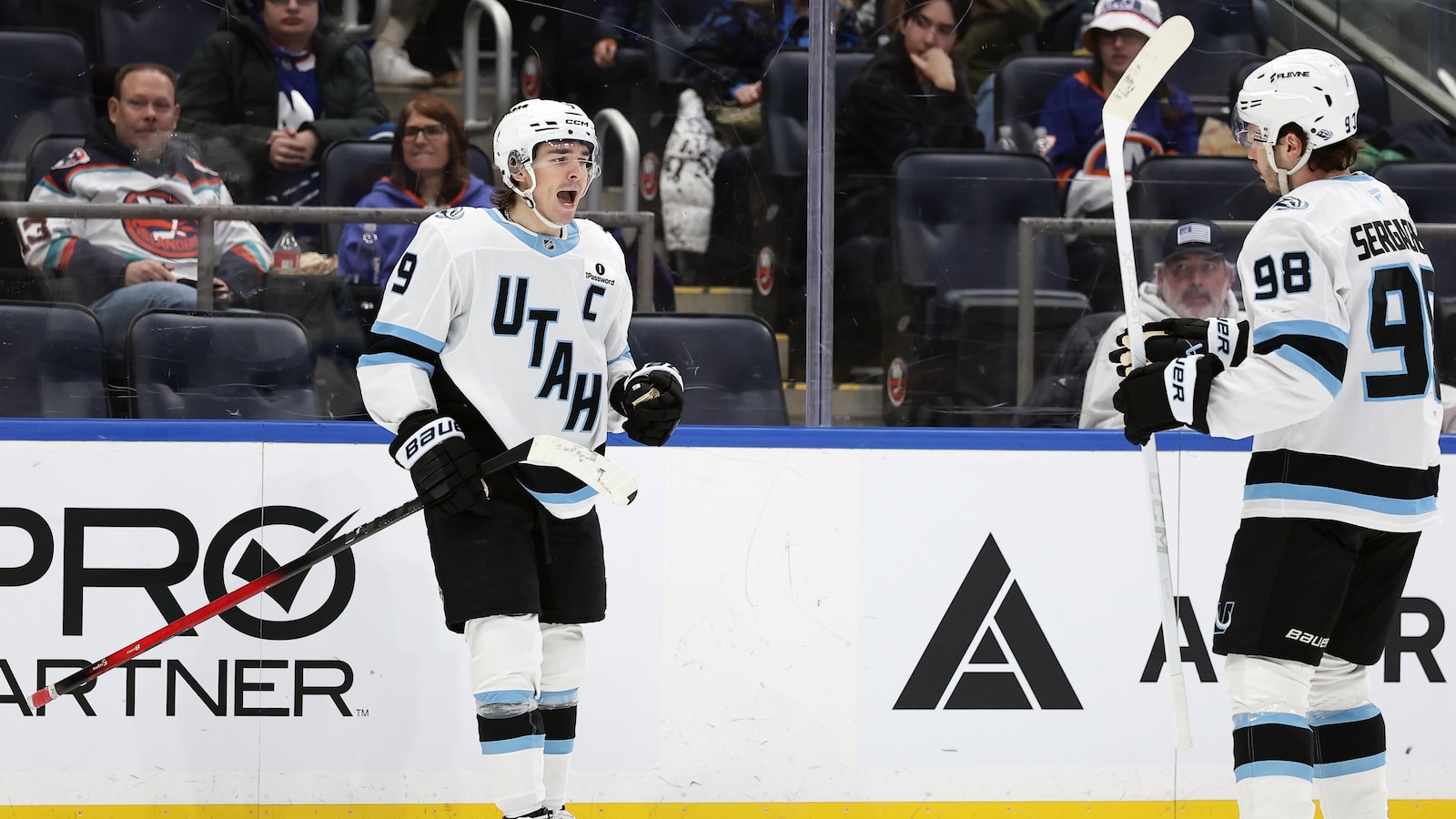 Clayton Keller's 2 late goals rally Mammoth past Flyers for 5-4 OT victory