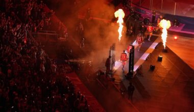 Rangers beat Panthers 5-1 in first outdoor hockey game in Miami