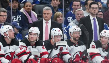 New Jersey Devils head coach Sheldon Keefe watches play: Nick Turchiaro-Imagn Images