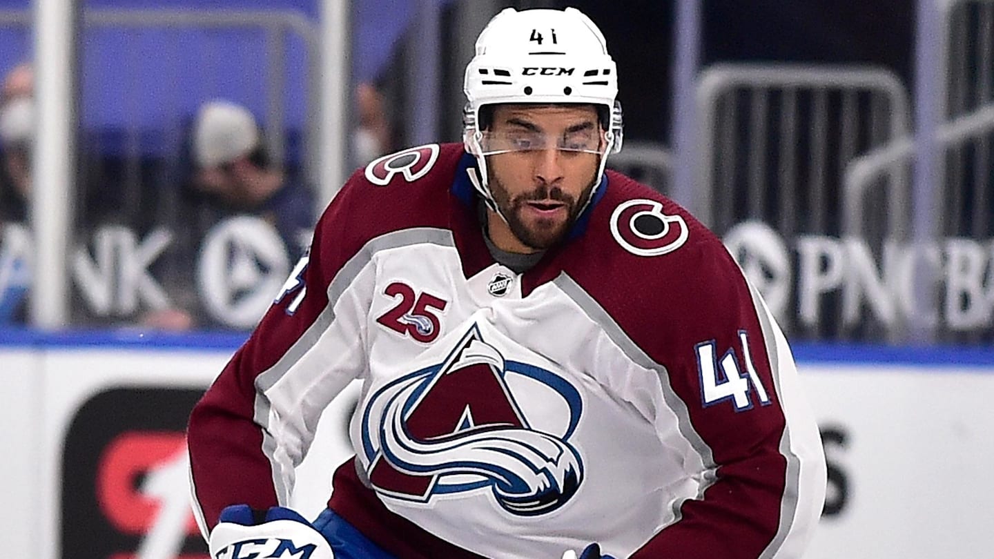 Apr 22, 2021; St. Louis, Missouri, USA;  Colorado Avalanche center Pierre-Edouard Bellemare (41) handles the puck during the second period against the St. Louis Blues at Enterprise Center. Mandatory Credit: Jeff Curry-Imagn Images