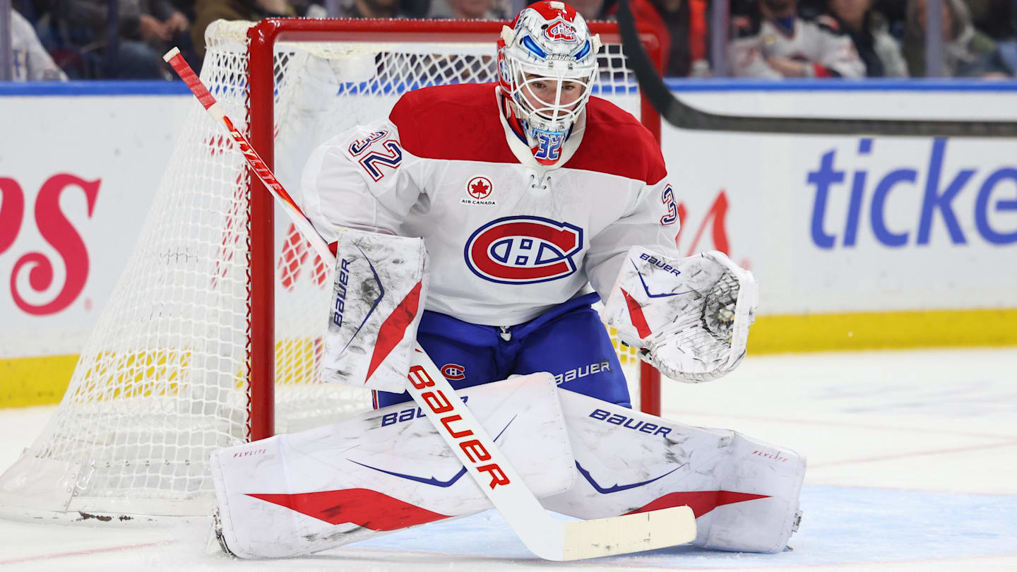 Jan 15, 2026; Buffalo, New York, USA;  Montréal Canadiens goaltender Jacob Fowler (32) looks to make a save during the second period against the Buffalo Sabres at KeyBank Center. Mandatory Credit: Timothy T. Ludwig-Imagn Images
