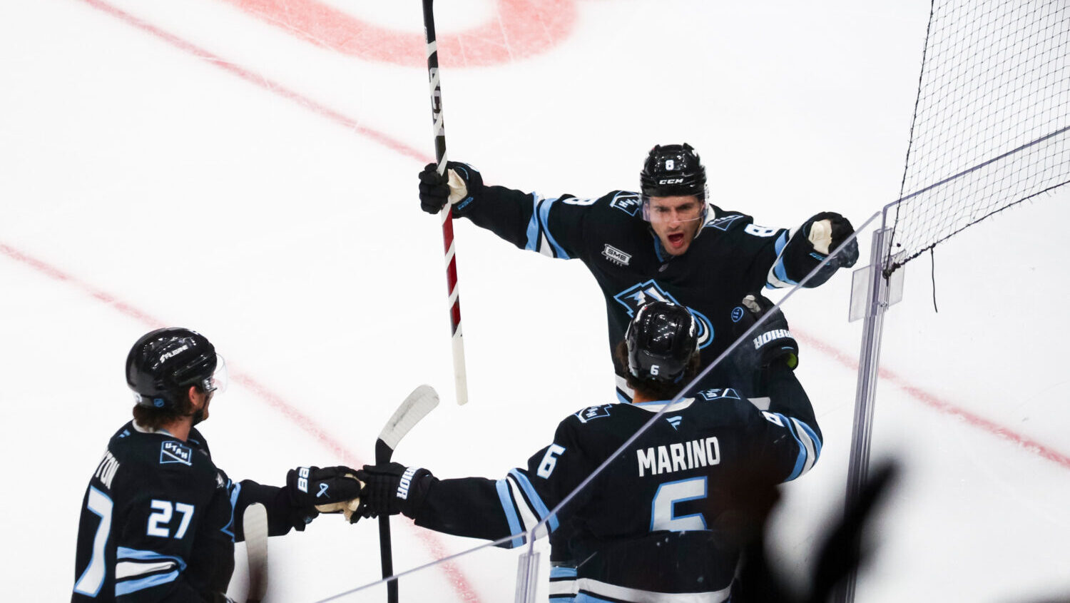 Utah Mammoth goals Vancouver Canucks...