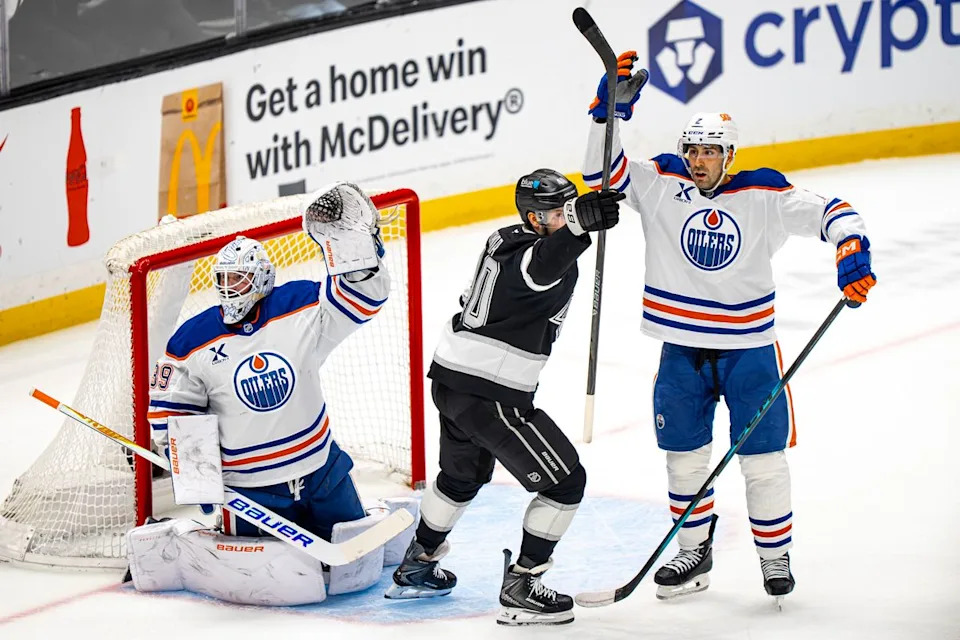 Los Angeles Kings right wing Joel Armia (40) celebrating Warren Foegele's goal during an NHL hockey game against the Edmonton Oilers on February 26th, 2026 in Los Angeles, CA.