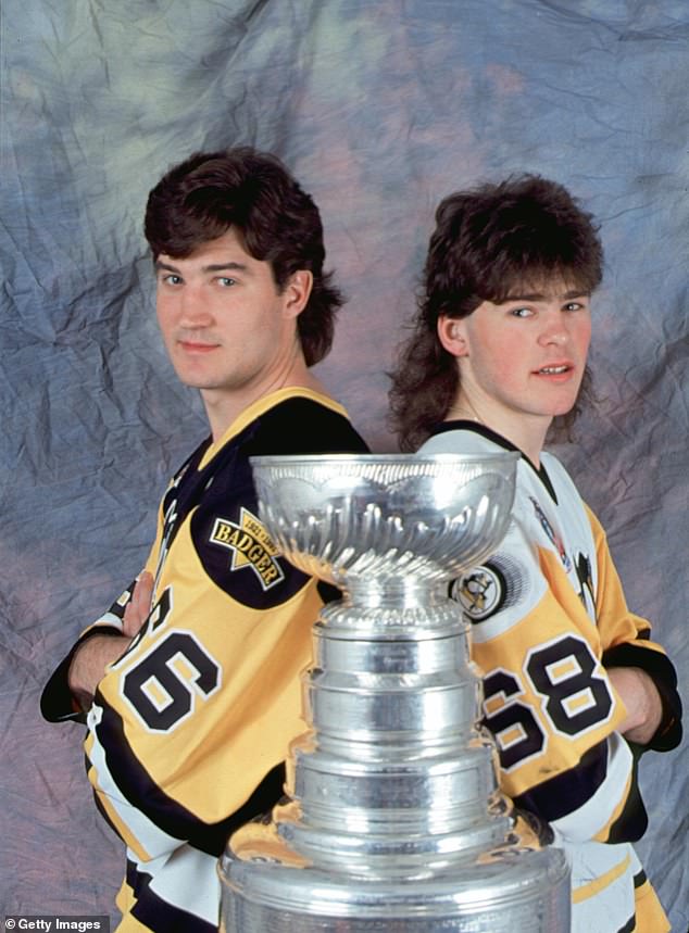 Jagr (right) is best known for his years alongside Penguins great Mario Lemieux (left)