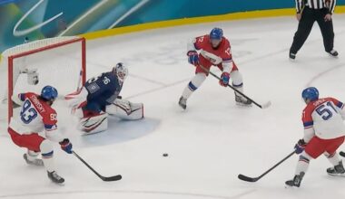 Unbelievable 3-on-0 short-handed goal highlights never-seen-before line change disaster