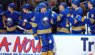 Jason Zucker breaks 3rd-period tie in the Sabres' 5-3 win over the Panthers