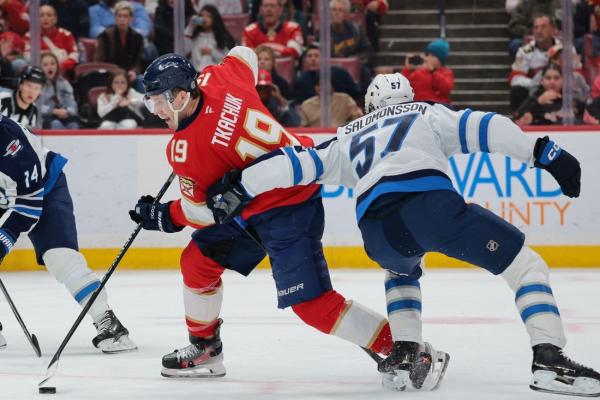 Jets rally in third, extend Panthers’ tough stretch