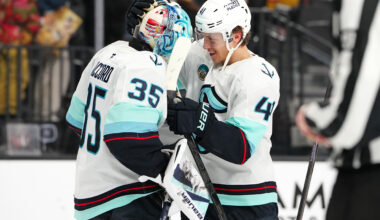 Seattle hangs on to beat Vegas in 3-2 WIN!