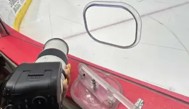 Detroit Red Wings camera-hole goal leaves the Washington Capitals coaching staff baffled