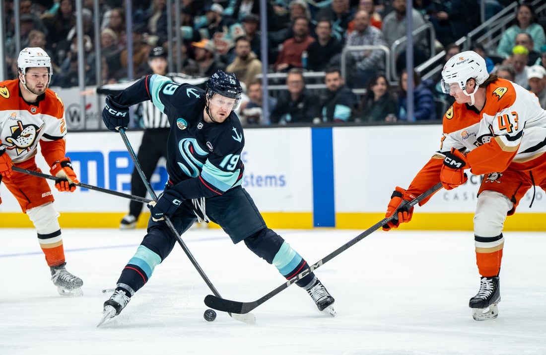 Streaking Kraken, Ducks face off in key divisional tilt
