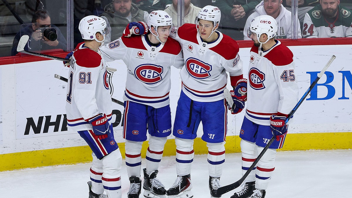 Canadiens players celebrate
