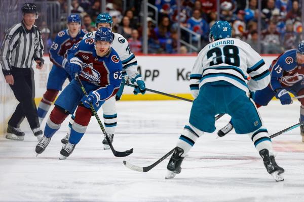 Artturi Lehkonen’s 2-goal night lifts Avalanche over Sharks