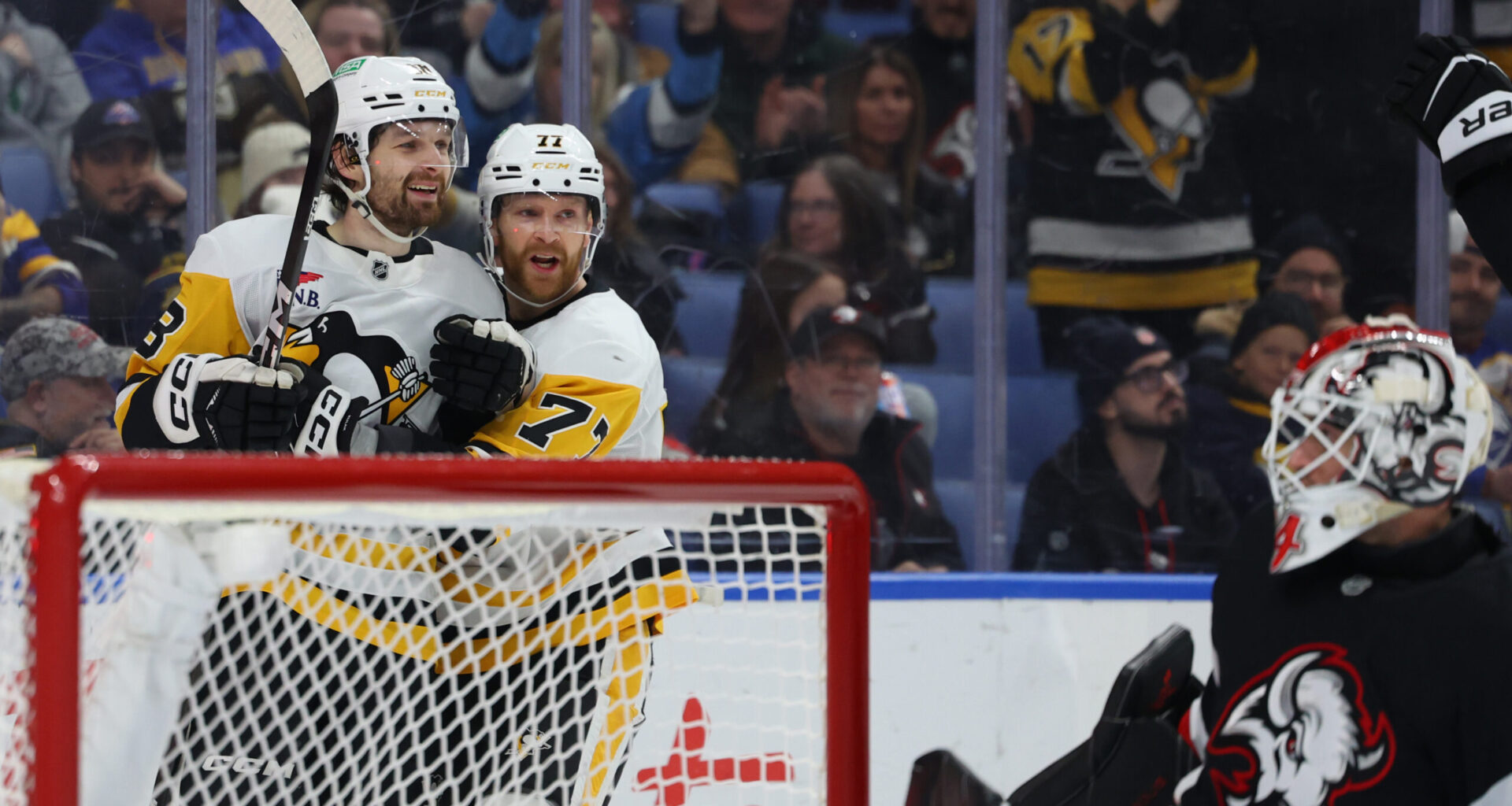 Penguins Capitalize on Sabres’ Mistakes
