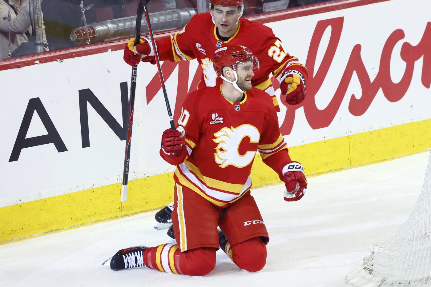 Calgary Flames forward Huberdeau to have season-ending hip surgery