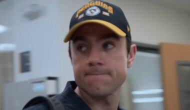 Frank Langdon wearing Penguins hat on The Pitt