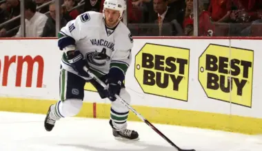 Vancouver Canucks executive named as leading replacement for Barry Trotz After steeping down