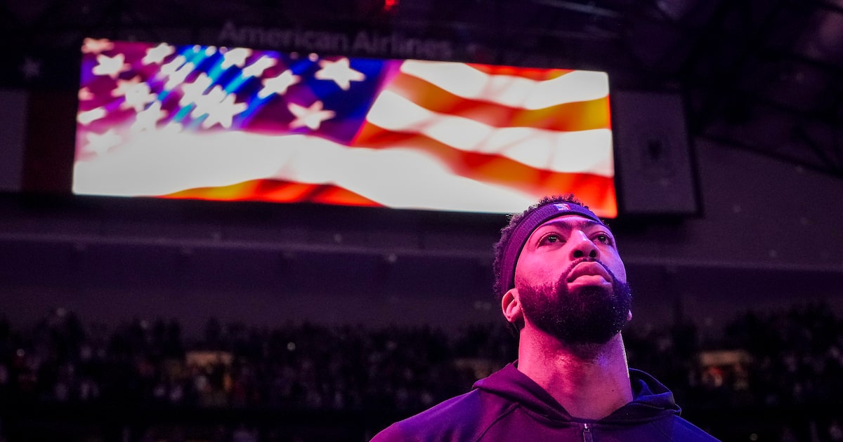 Dallas Mavericks trading Anthony Davis, others to Washington Wizards in massive deal