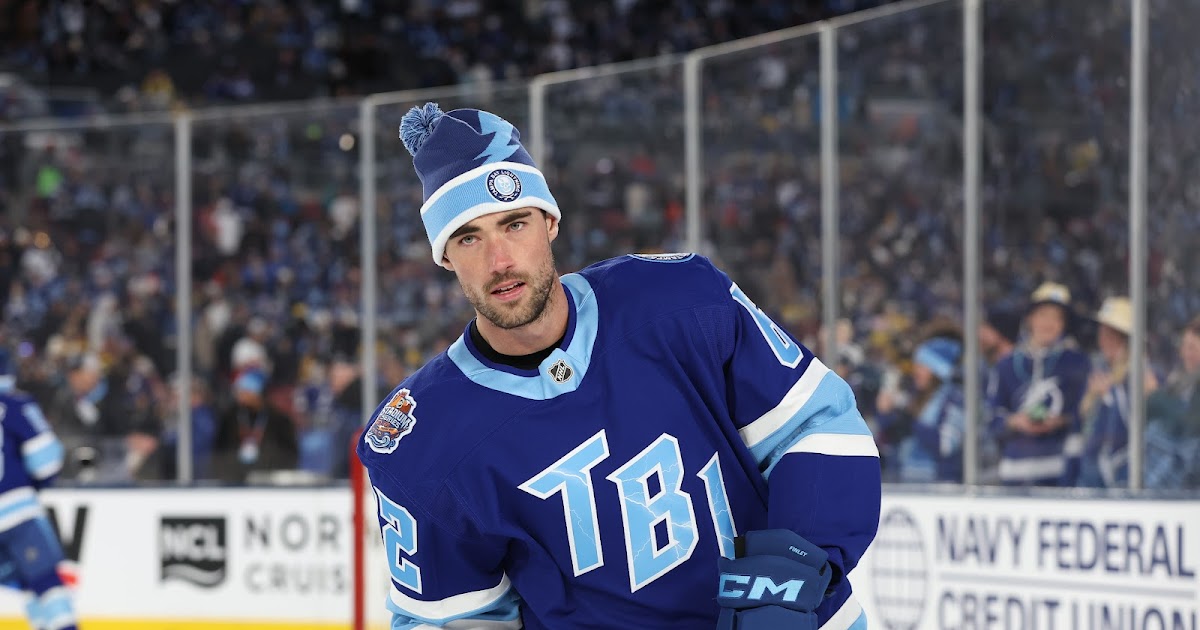 St. Louis Blues claim Jack Finley off waivers from Tampa Bay Lightning