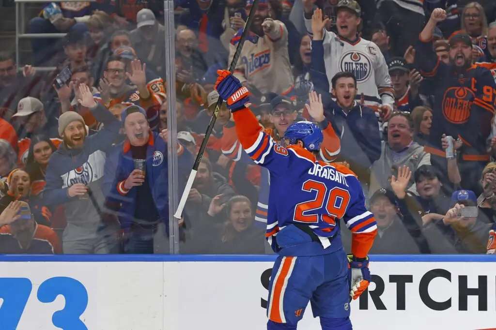 Edmonton Oilers Leon Draisaitl goal celebration