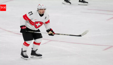 Los Angeles Kings urged to pursue Predators' Steven Stamkos after Kevin Fiala's season-ending injury | NHL News