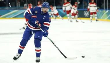 Auston Matthews sees a Maple Leafs jersey in Milan and instantly breaks character