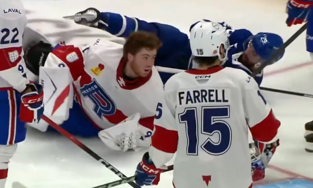 Referee allows Marlies goal after Jacob Fowler loses mask in controversial sequence