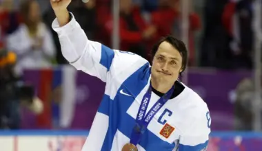 Finnish Hockey Hall of Fame legend blasts Olympic officials after Canada’s semifinal win over