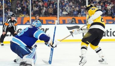 Viktor Arvidsson scores twice in the Bruins' 4-2 win over the Blue Jackets