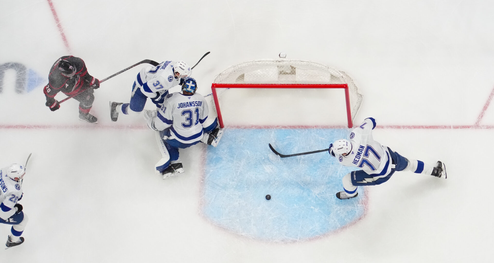 Lightning fall behind early, rally, eventually lose 5-4 to Hurricanes