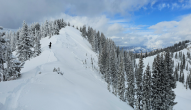 Colorado Avalanche Information Center warns of dangerous slides