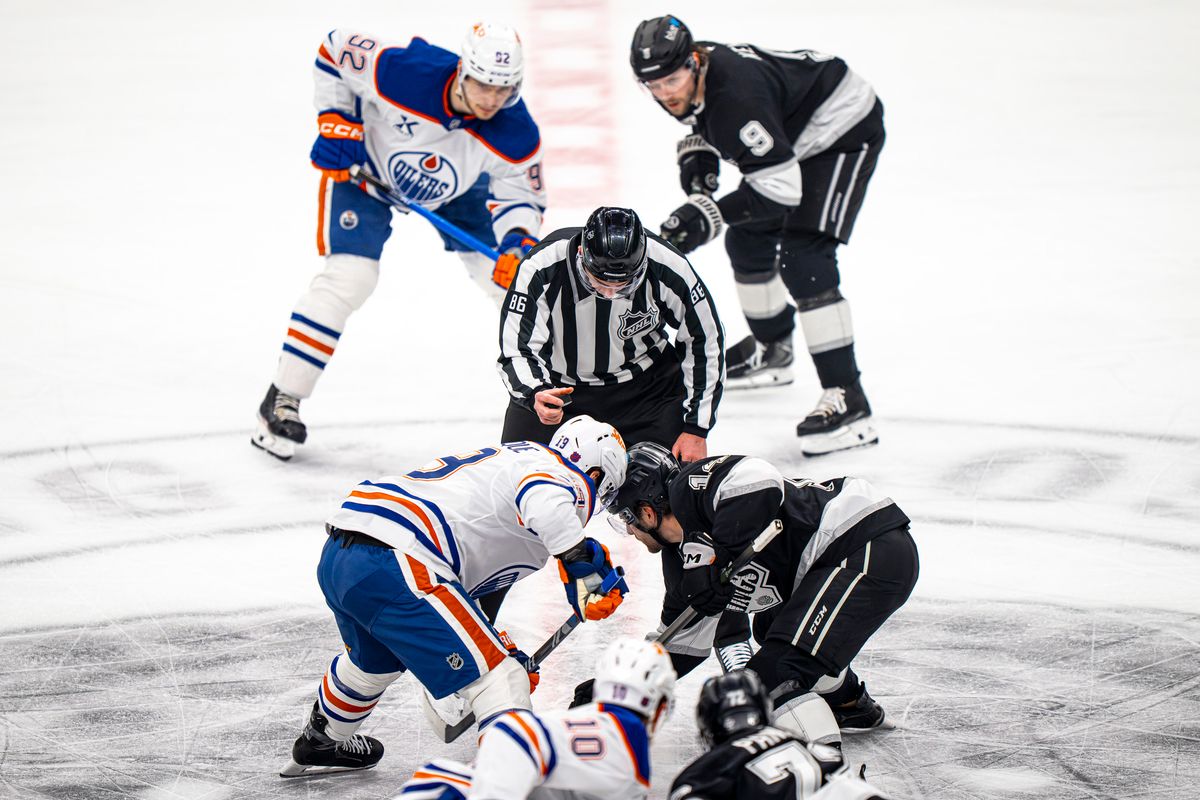 Edmonton Oilers and Los Angeles Kings face off during an NHL hockey game against the Los Angeles Kings on February 26th, 2026 in Los Angeles, CA. Edmonton Oilers and Los Angeles Kings face off during an NHL hockey game against the Los Angeles Kings on February 26th, 2026 in Los Angeles, CA.