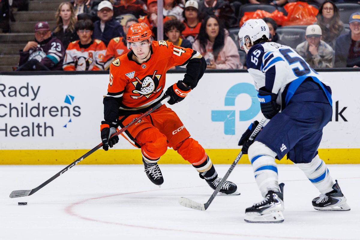 Anaheim Ducks right wing Beckett Sennecke (45) skates with the puck during an NHL match against the Winnipeg Jets on February 27, 2026 in Anaheim, California.