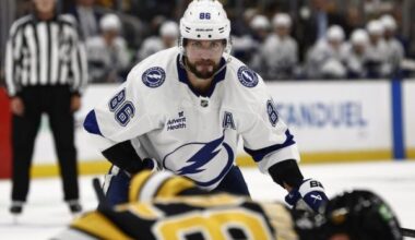 Lightning, Bruins to clash in the outdoor chill of Florida