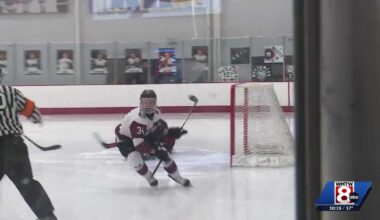 Boy's hockey playoffs begin