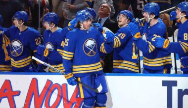 Jason Zucker breaks third-period tie in Sabres' win over Panthers