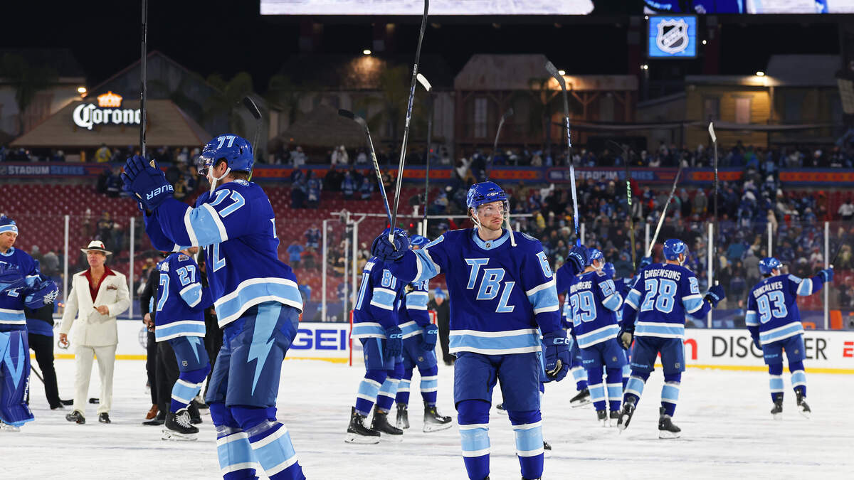 Lightning Beat Bruins In Tampa's First Stadium Series Game | 95.3 WDAE