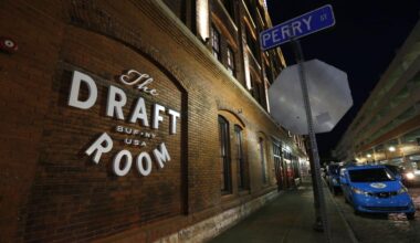 Buffalo restaurant Draft Room takes down Instagram post of MLK in Sabres jersey