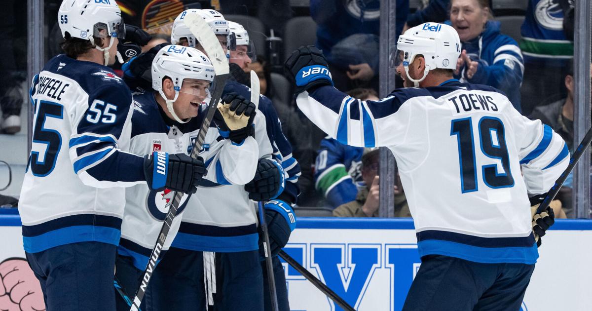 Cole Perfetti scores in overtime in the Jets' 3-2 victory over the Canucks | National Sports