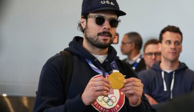 Leafs get back to trying to salvage their season, while Matthews, Team USA visit the White House