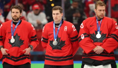 Nathan MacKinnon stuffed animal reaction at Olympics goes viral