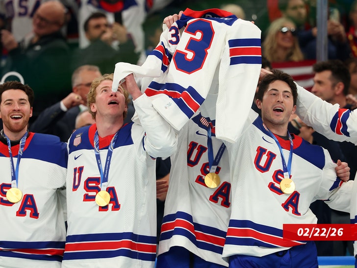 Jeremy-Swayman-sub-getty-1