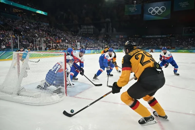 Germany's Leon Draisaitl in action during the men's play-offs quater final Ice hockey match between Slovakia and Germany, as part of the 2026 Winter Olympic Games in Milan-Cortina. Peter Kneffel/dpa