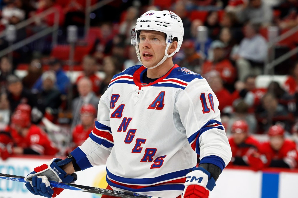 Kings acquire Rangers’ Artemi Panarin, agree to 2-year contract extension – Daily News