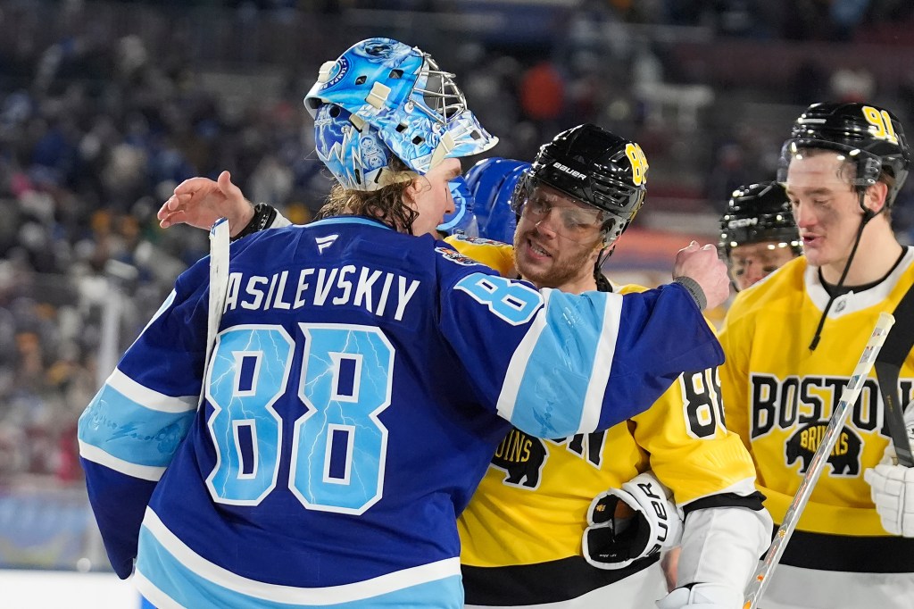 Bruins lick wounds after memorable Stadium Series game