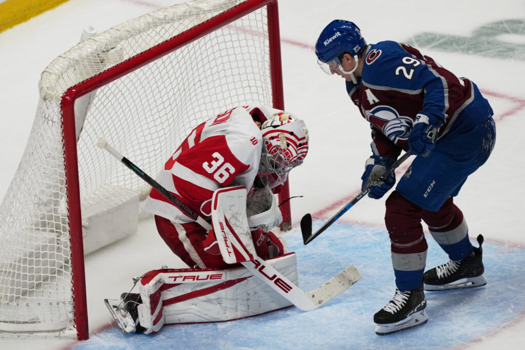 Avalanche shut out for the first time this season as Red Wings down them 2-0