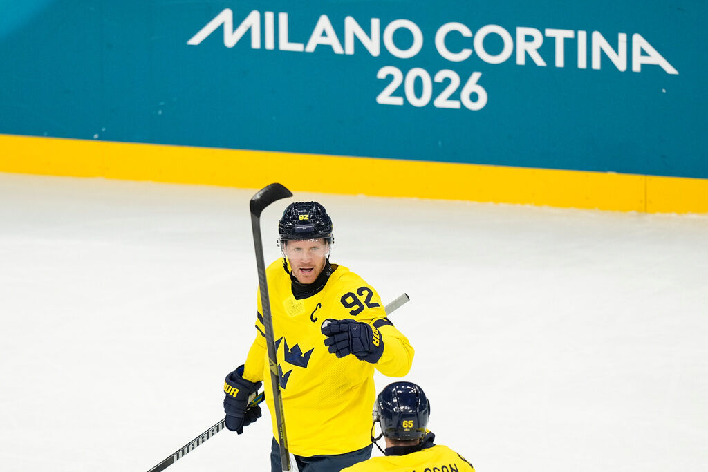 Avalanche at the Olympics: Finland stumbles; Landeskog soars for Sweden