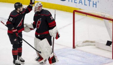 Aho’s third-period goal lifts Hurricanes past Lightning