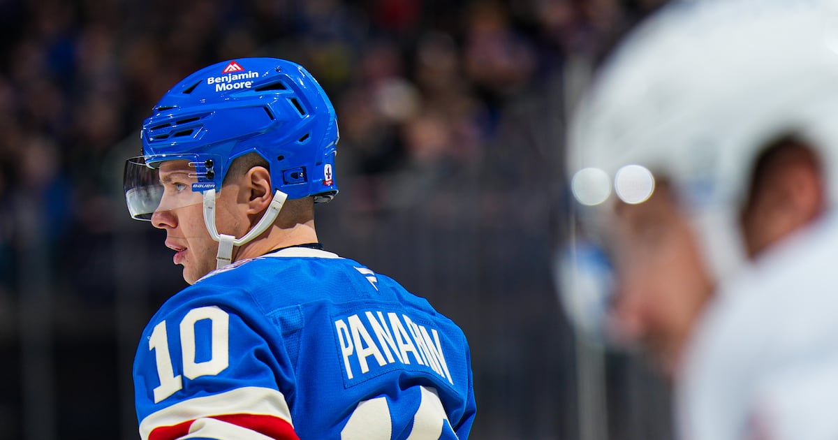 Artemi Panarin extension scaring suitors?