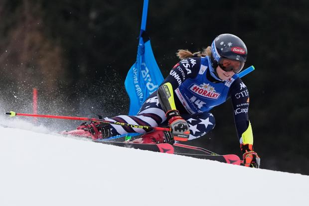 Mikaela Shiffrin on course during a World Cup giant slalom, in Spindleruv Mlyn, Czech Republic, Saturday, Jan. 24, 2026. (AP Photo/Giovanni Auletta)